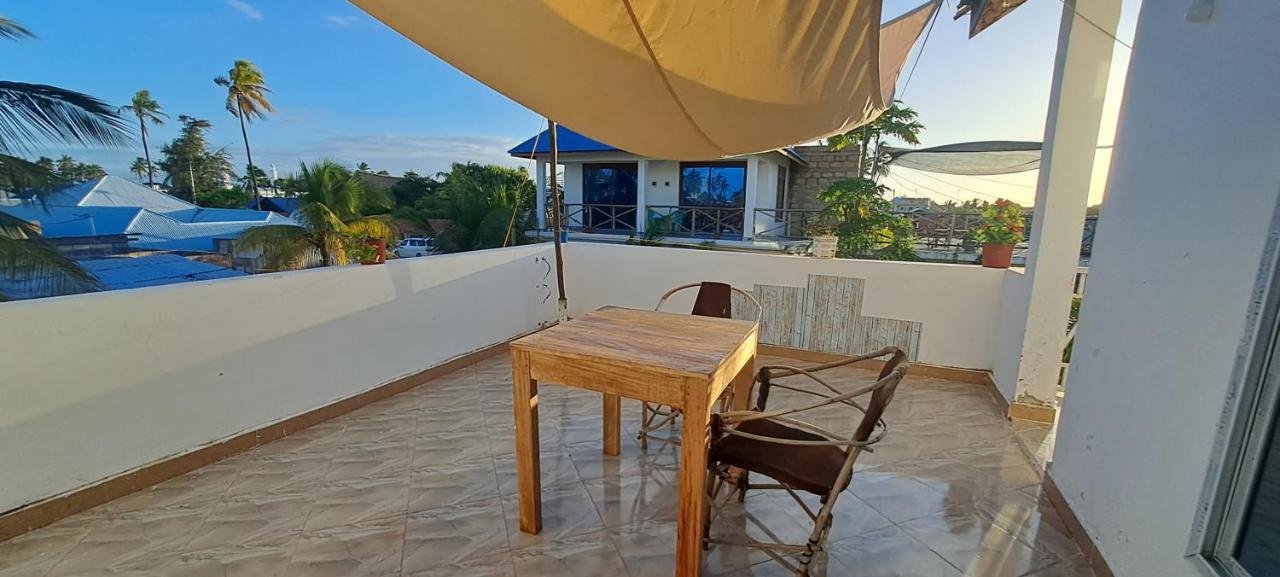 Karibu House Panzió Paje Kültér fotó